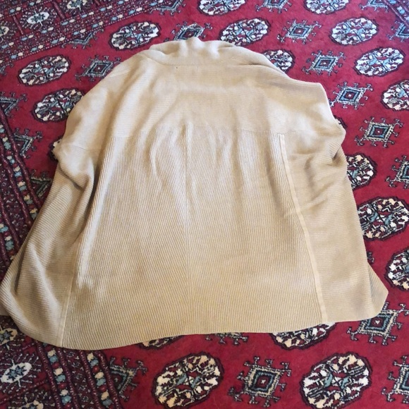 Banana Republic camel sweater - Picture 3 of 5